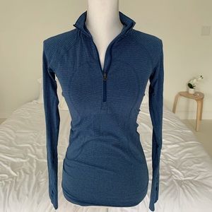 Lululemon Run Swiftly 1/2 Zip Size 4